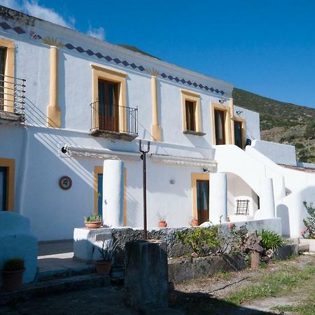 Casa Vacanze Dell'Avvocato Hotel Malfa  Bagian luar foto